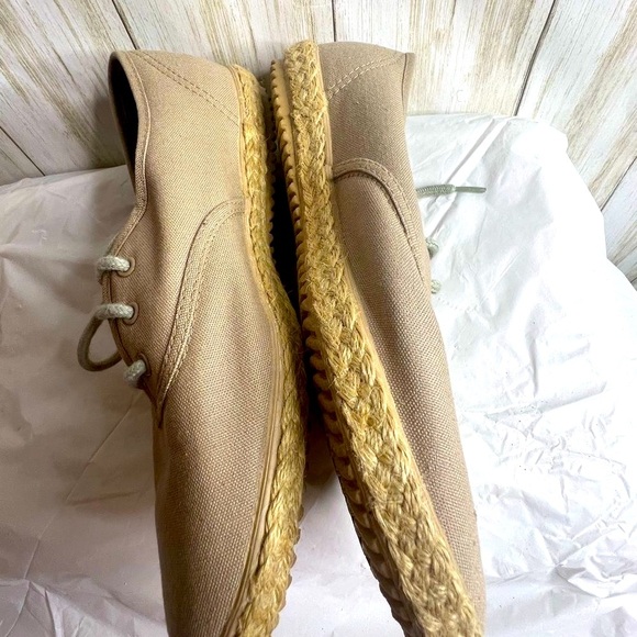 Cabin Creek Beige Van Sneakers Women - Picture 6 of 12